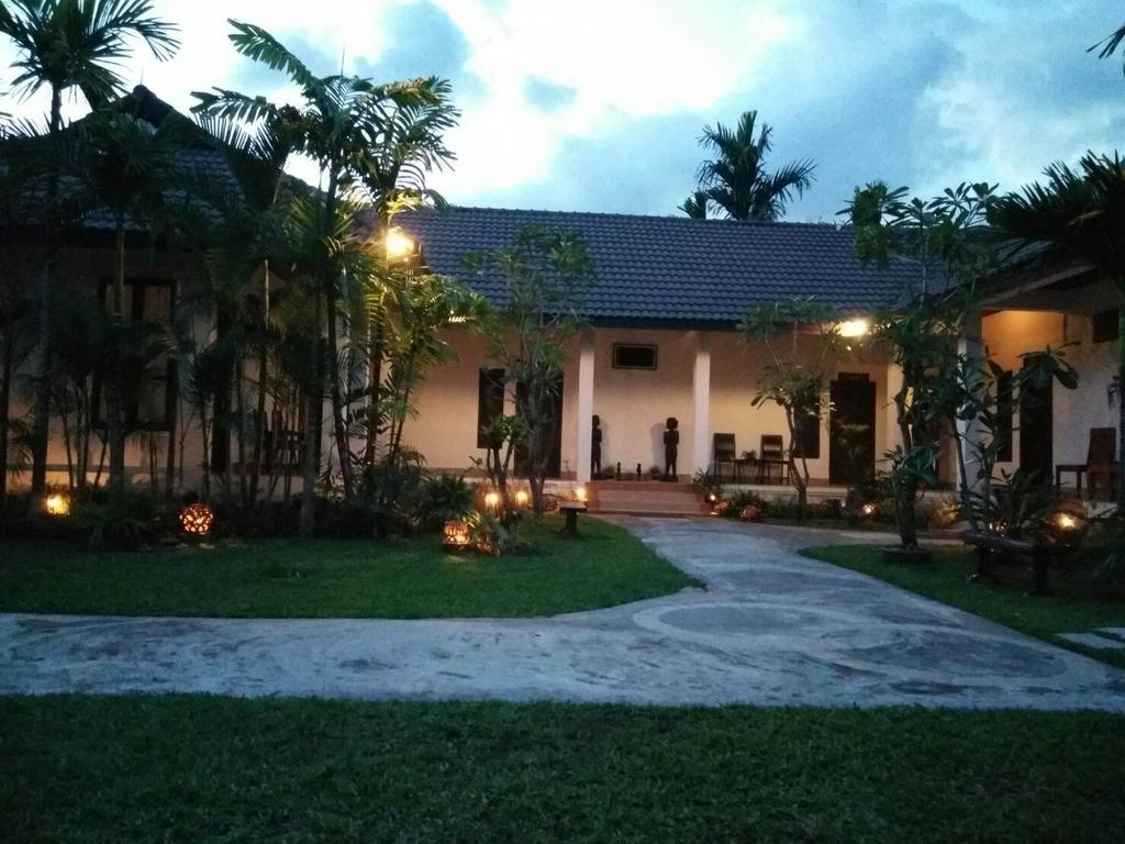 Villa Thakek Kültér fotó