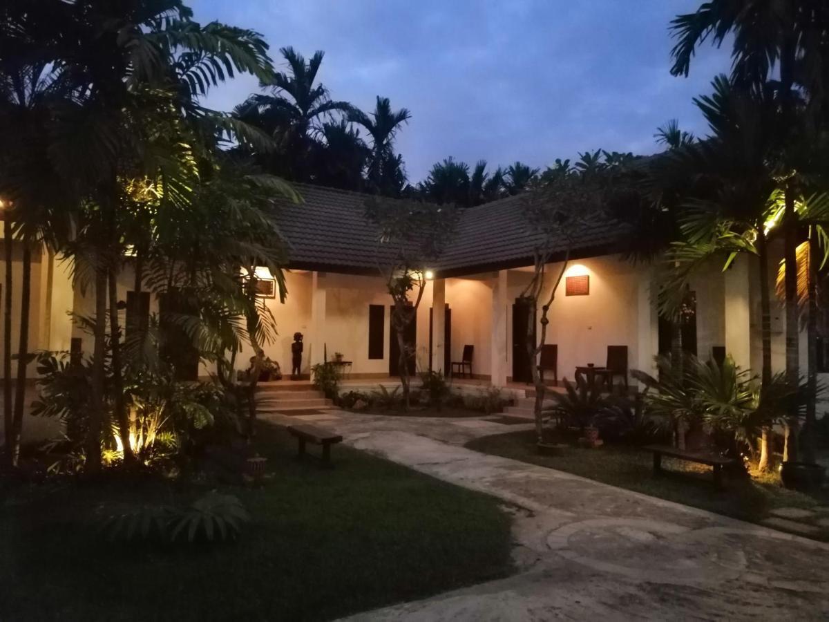 Villa Thakek Kültér fotó